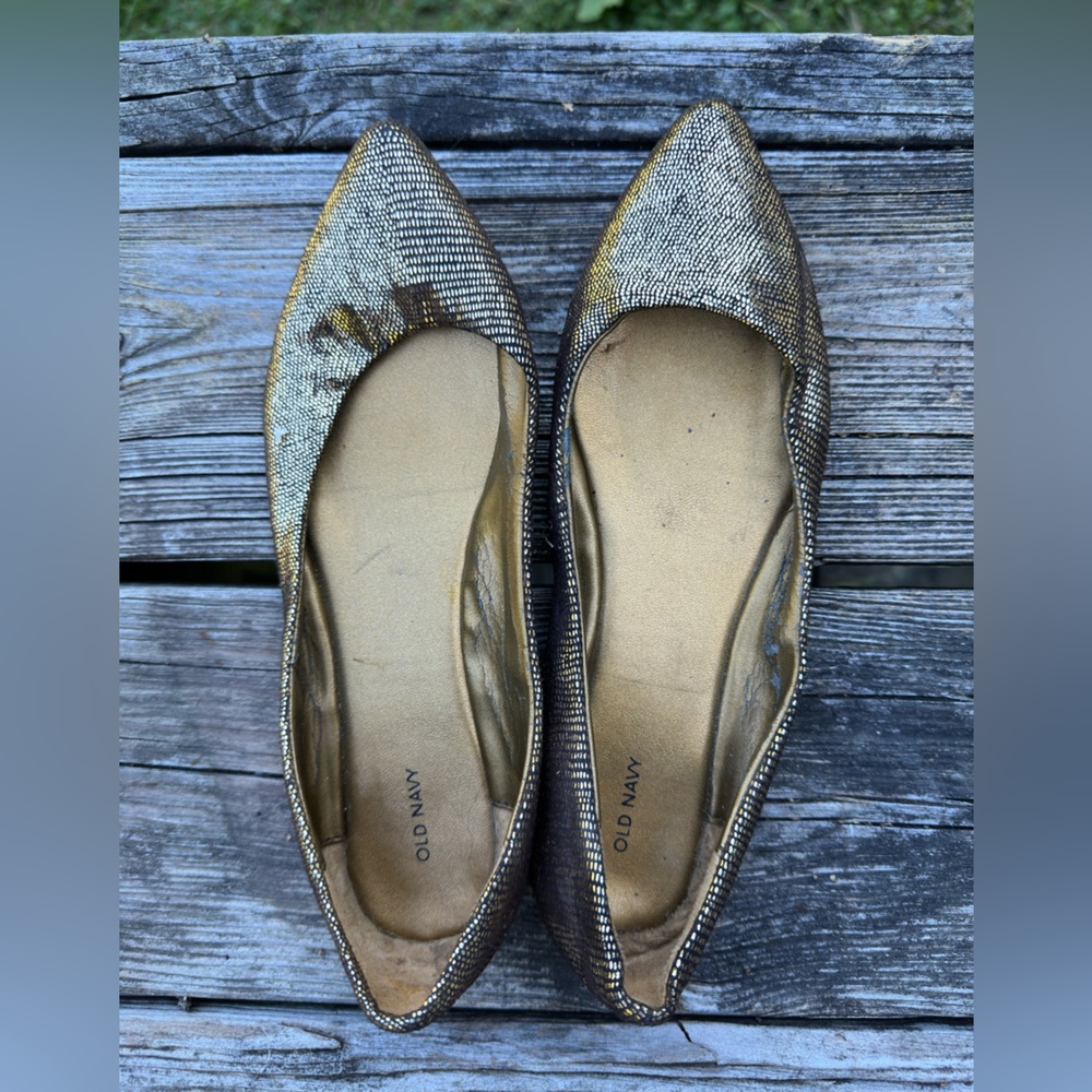 Old Navy Gold Flats Size 7